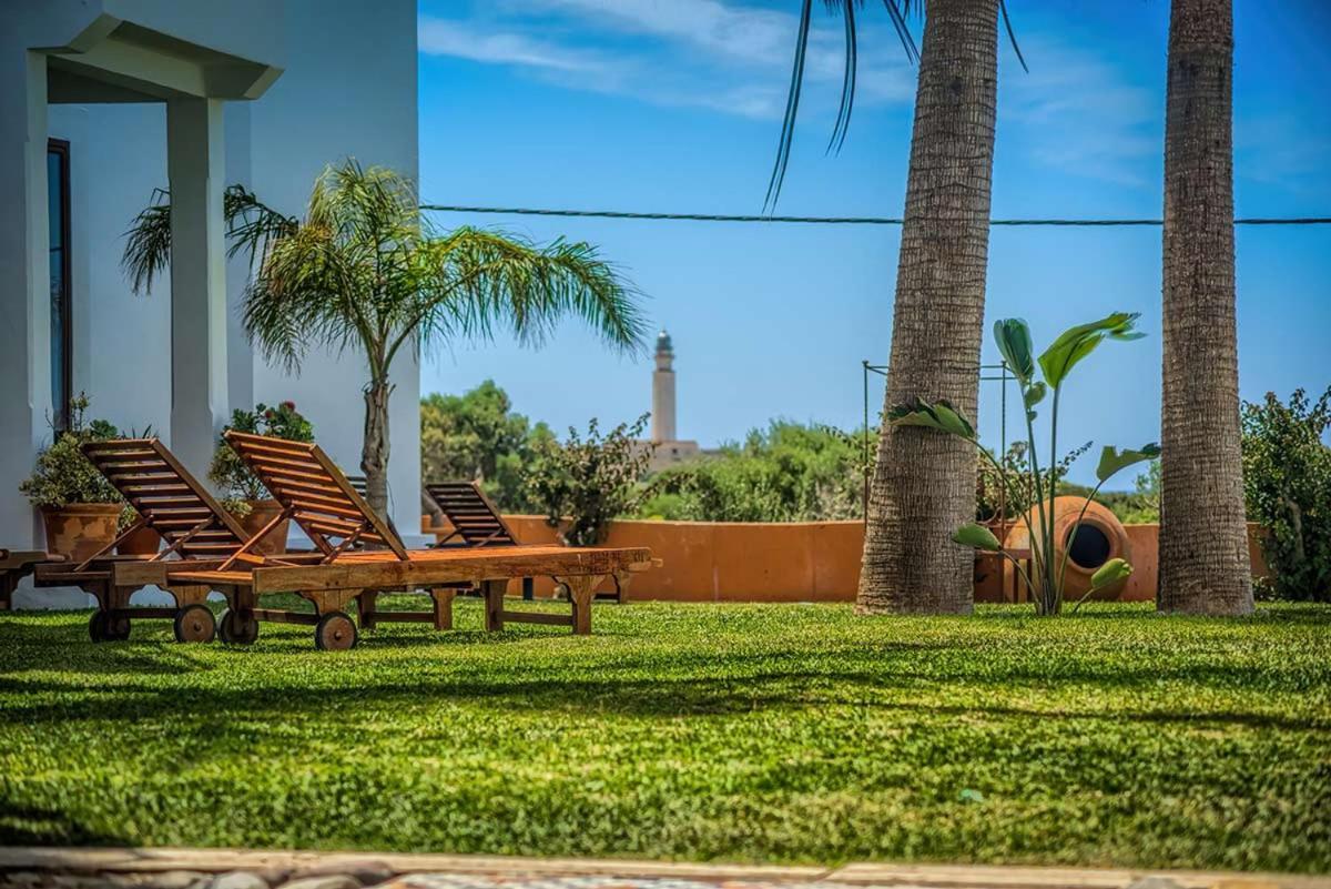 Apartamentos Turisticos Bahia De Trafalgar Zahora Exterior photo